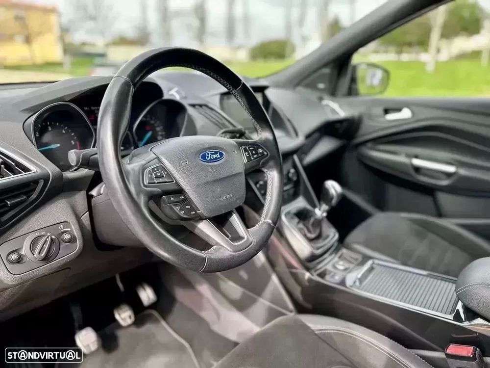 Ford Kuga 1.5 TDCi ST-Line Limited Edition - 46