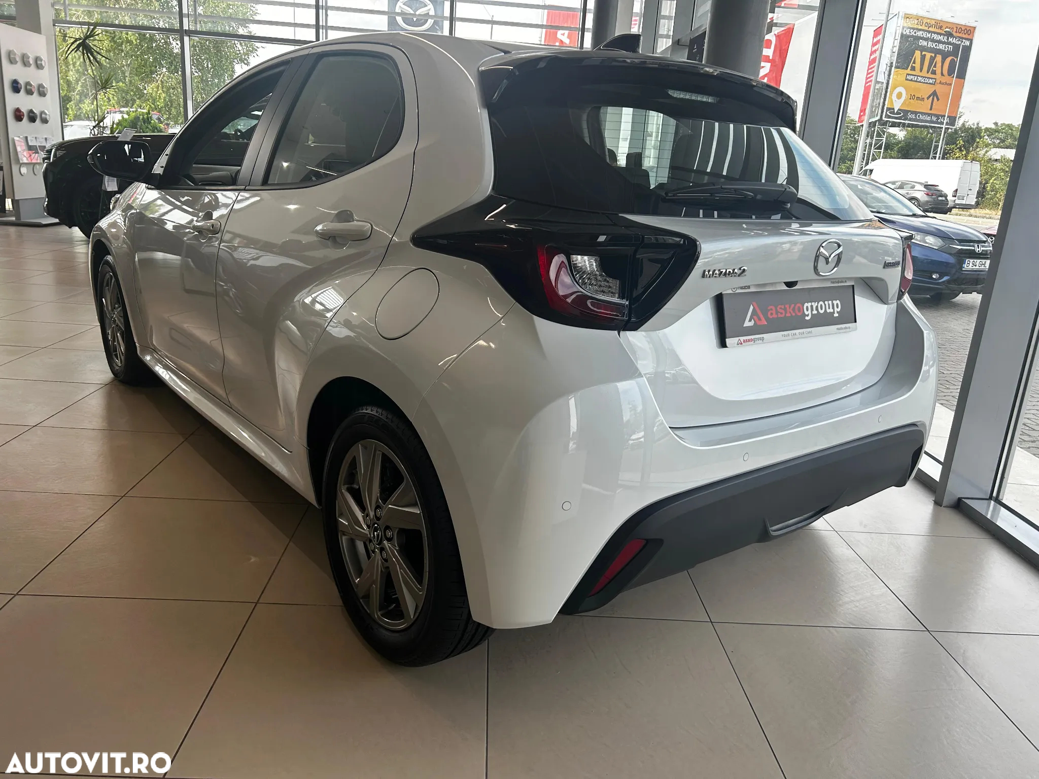 Mazda 2 Hybrid G116 CVT Exclusive-Line - 3