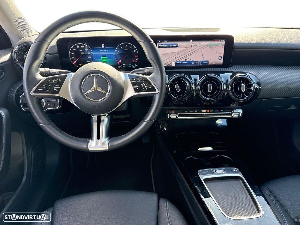 Mercedes-Benz A 200 Standard - 12