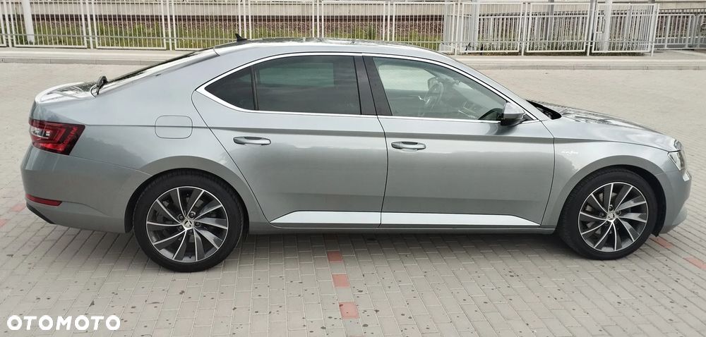 Skoda Superb 2.0 TDI 4x4 L&K DSG - 22