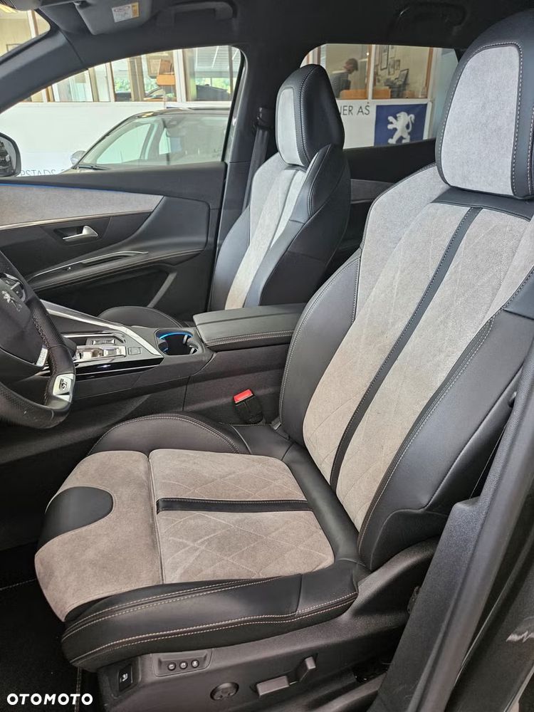 Peugeot 3008 1.6 PureTech HYbrid4 GT Line S&S EAT8 - 9
