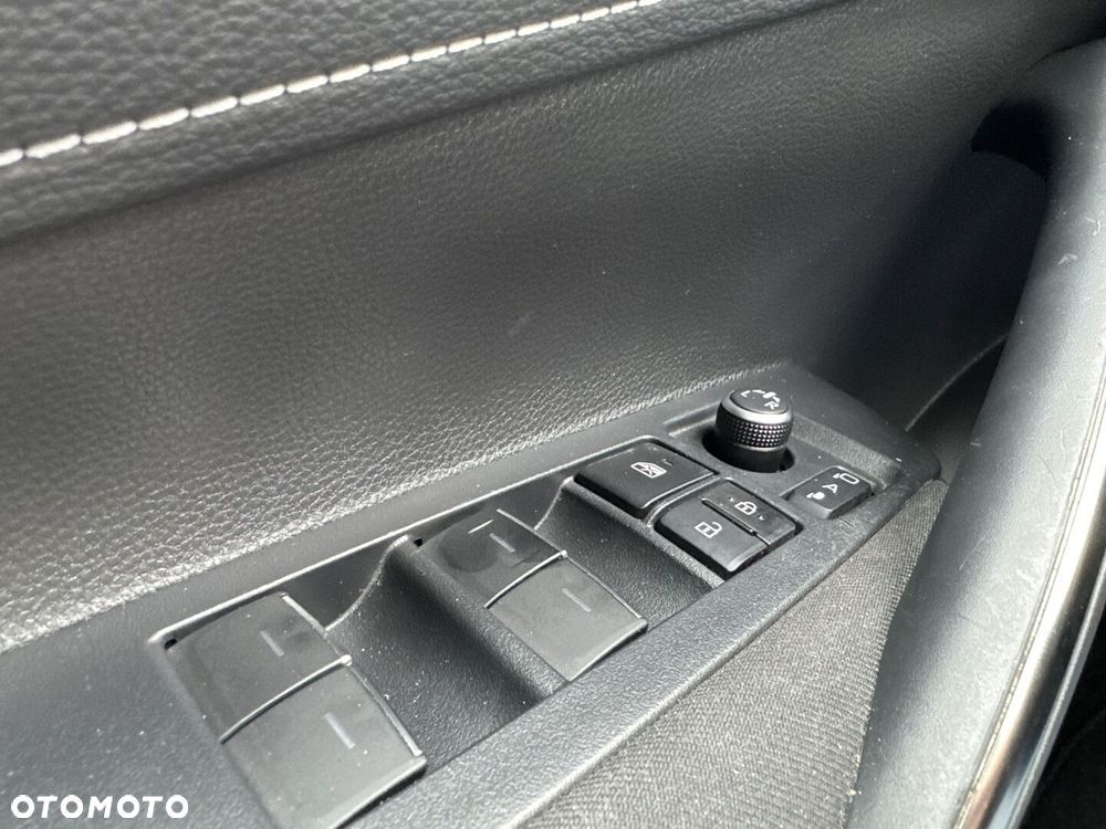 Toyota Corolla - 21