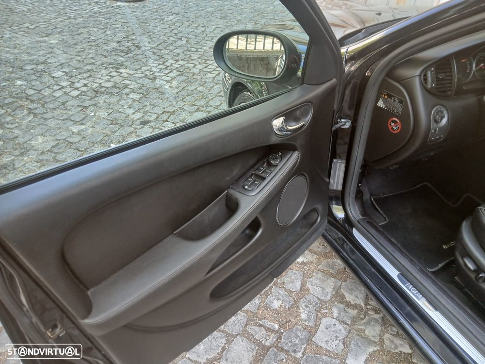 Jaguar X-Type - 9