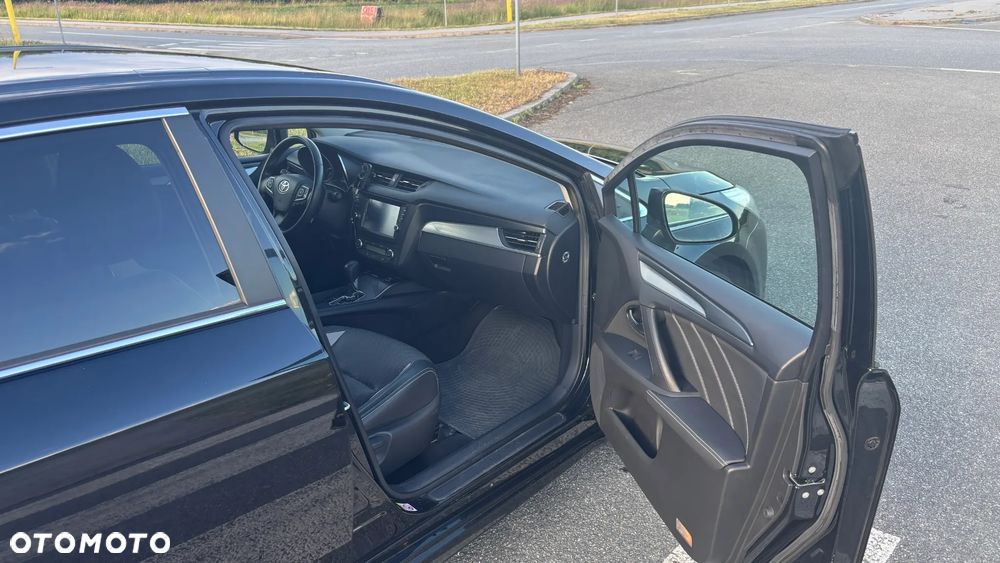 Toyota Avensis 1.8 Premium MS - 6