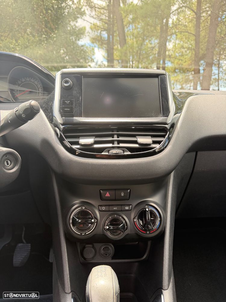 Peugeot 208 1.4 HDi Active - 8