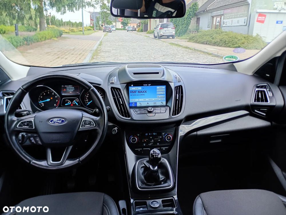 Ford Kuga 1.5 EcoBoost 2x4 Titanium - 32
