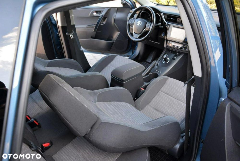 Toyota Auris Hybrid 135 Premium - 18