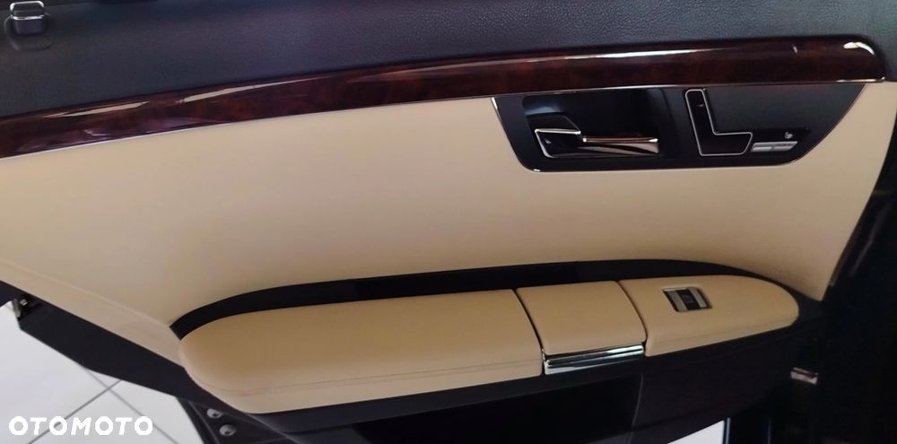Mercedes-Benz Klasa S 500 4Matic 7G-TRONIC - 25