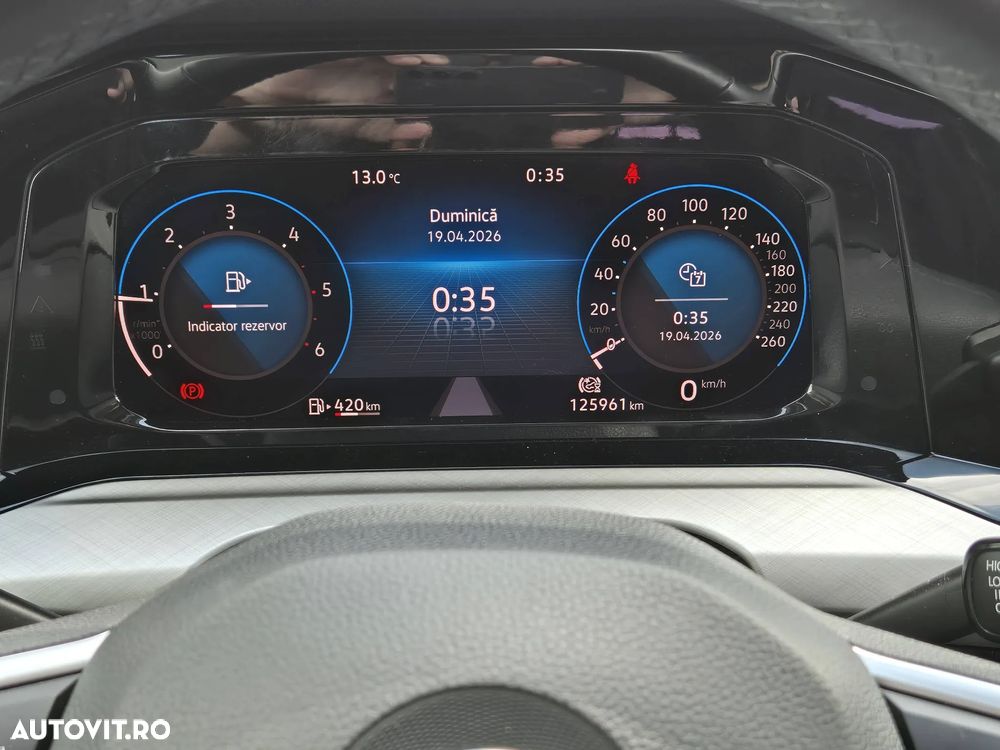 Volkswagen Golf 2.0 TDI SCR Life - 17