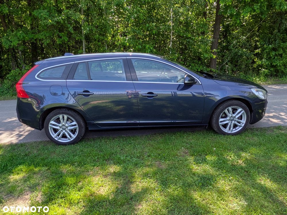 Volvo V60 D4 AWD Summum - 6