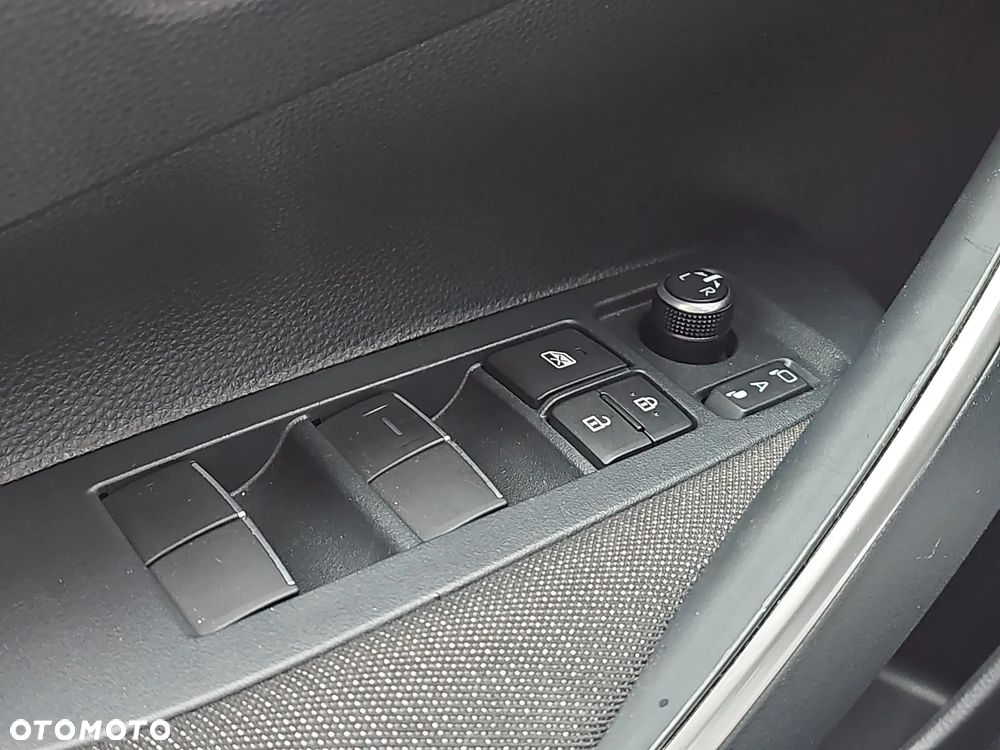 Toyota Corolla 1.8 Hybrid Comfort - 18