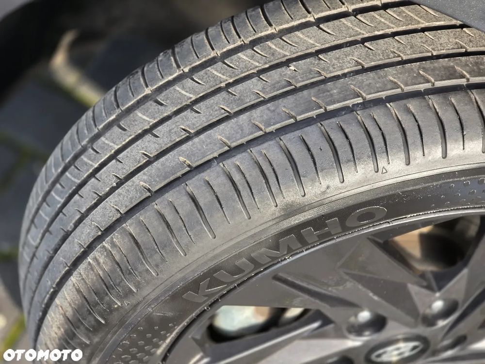 Hyundai Elantra - 34