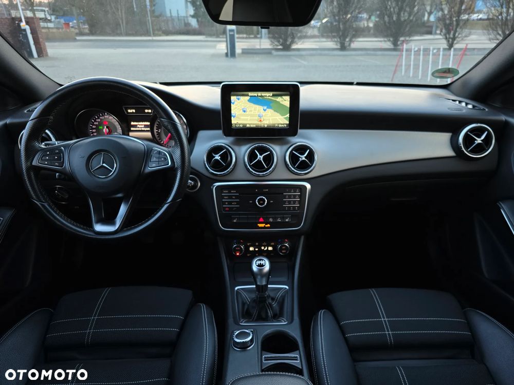 Mercedes-Benz CLA - 18