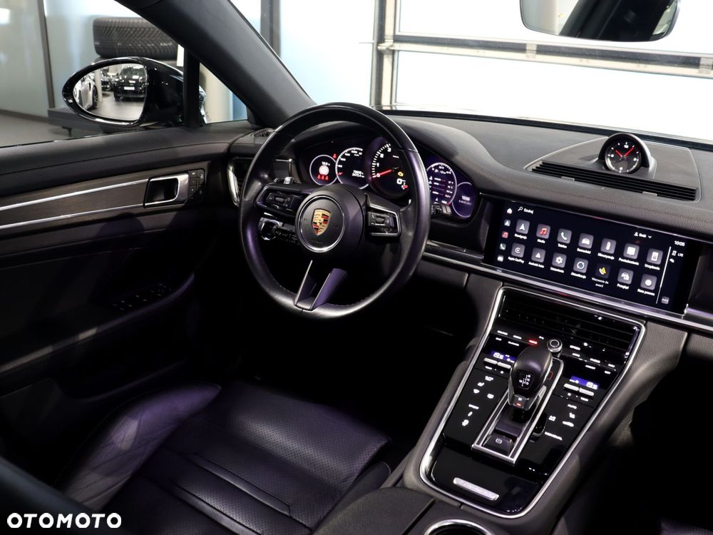 Porsche Panamera 4 Platinum Edition - 18