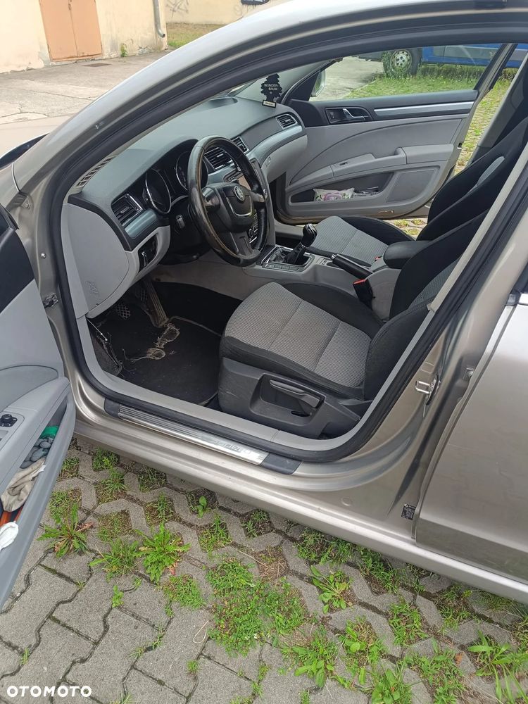 Skoda Superb 1.8 TSI Elegance - 9