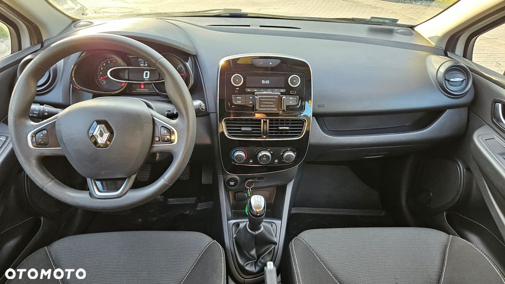 Renault Clio 1.2 16V Life - 12