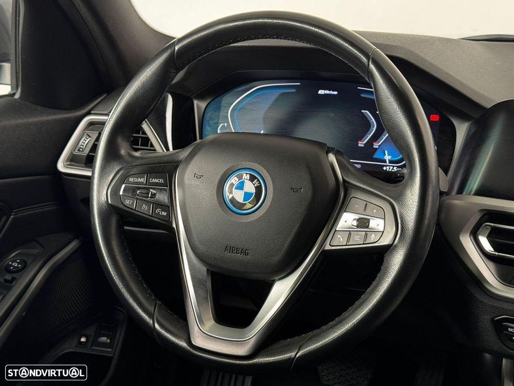 BMW 320 - 30