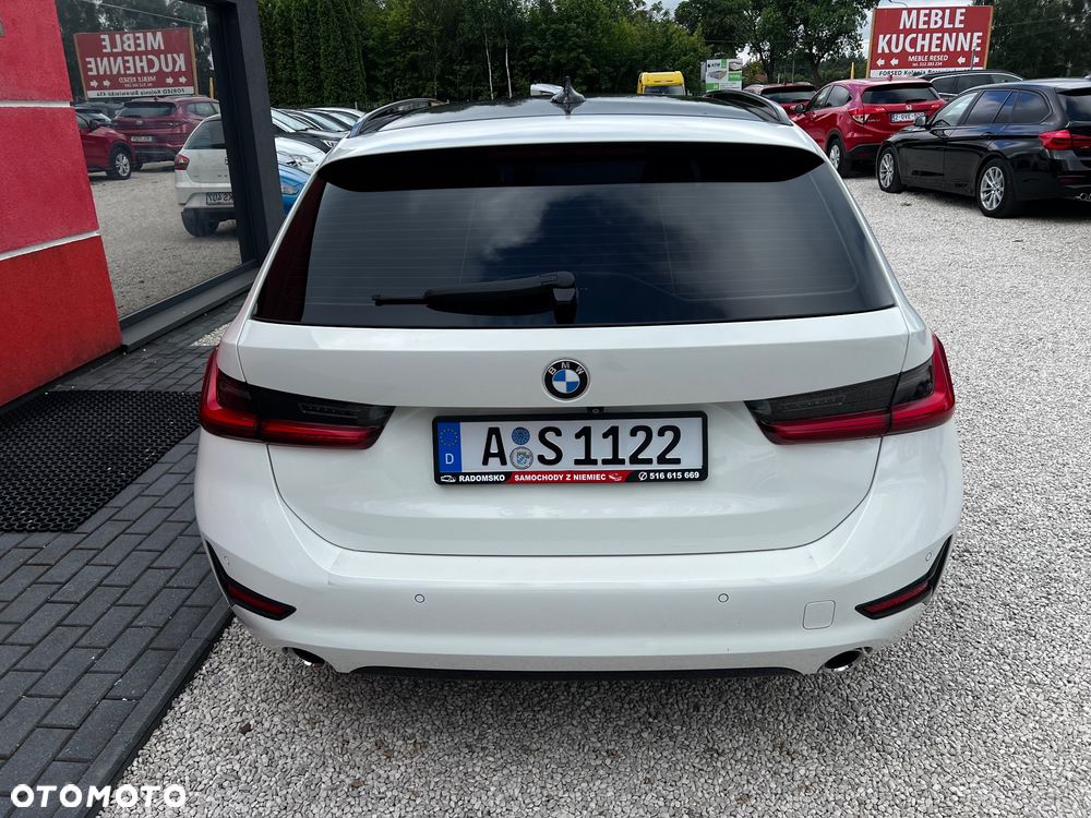 BMW Seria 3 320d xDrive Edition M Sport Shadow - 29