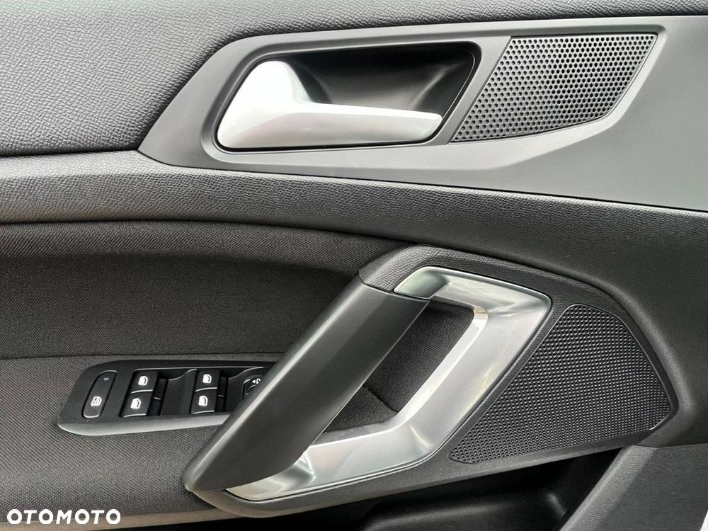 Peugeot 308 HDi FAP 150 Allure - 21