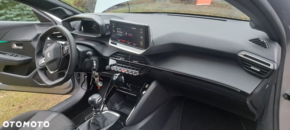 Peugeot 208 - 6