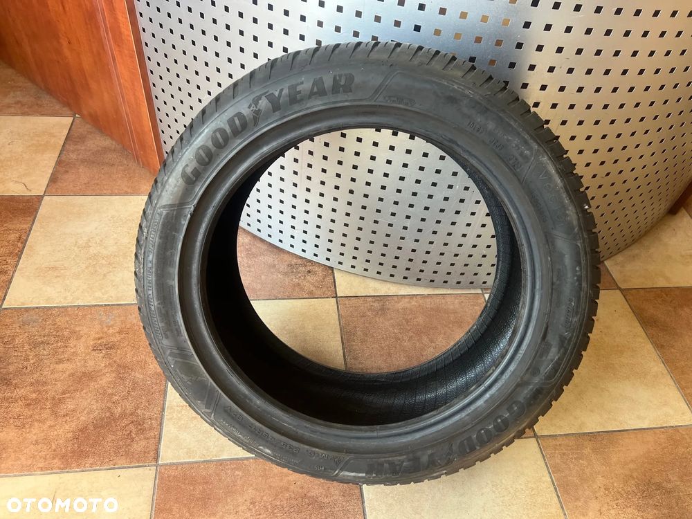 OPONA OPONY GOODYEAR VECTOR 235/45/17 2024 - 2