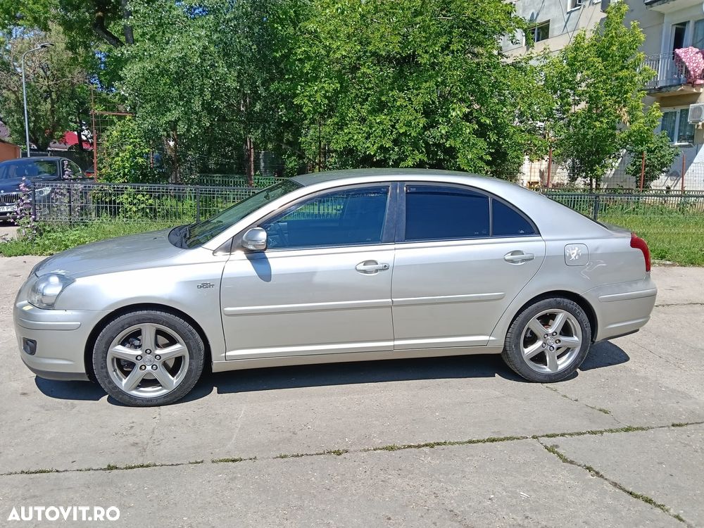 Toyota Avensis 2.2 D-CAT Executive - 8