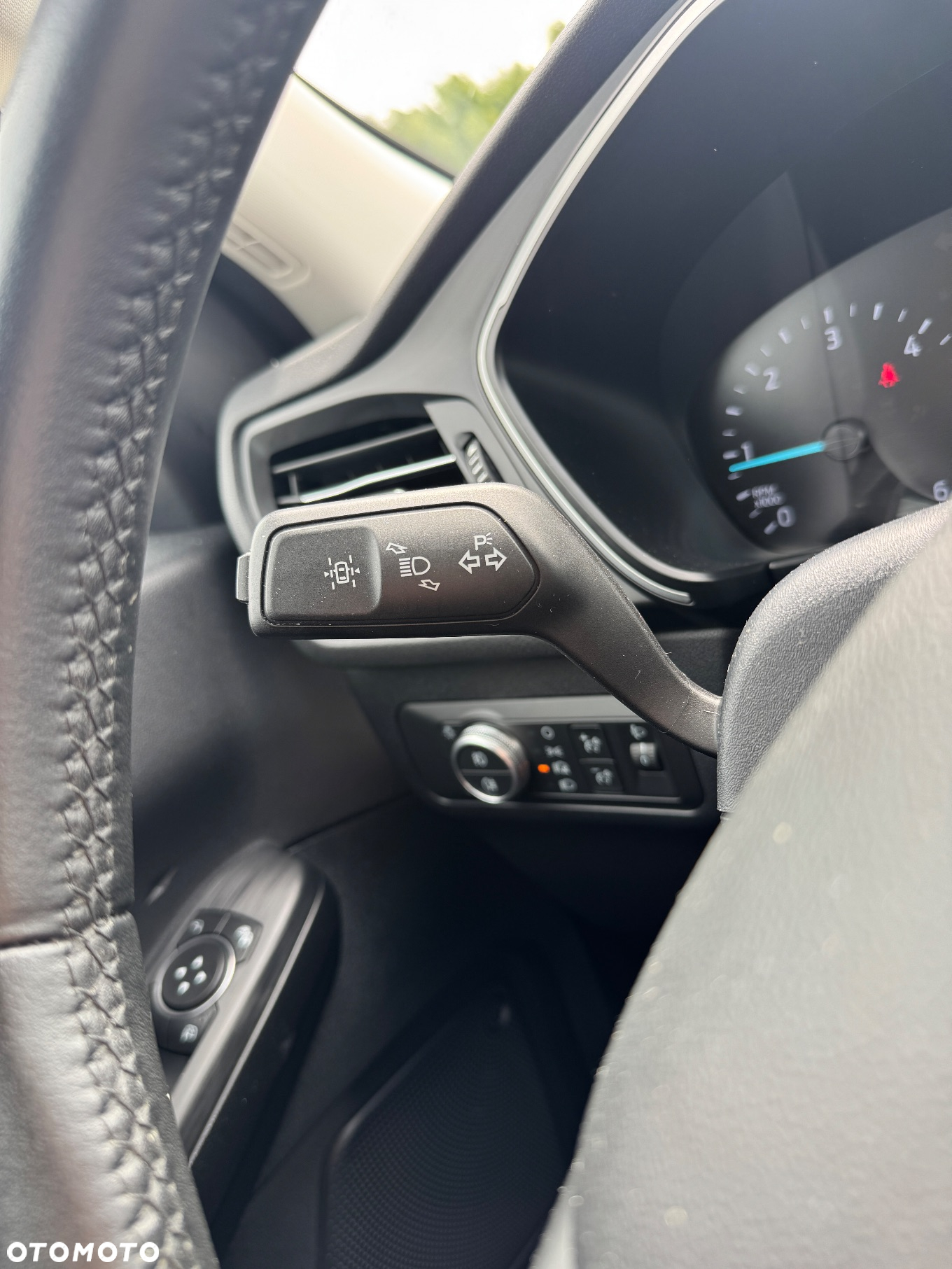 Ford Kuga - 33
