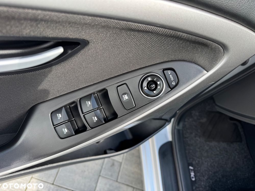 Hyundai i30 1.4 BlueDrive Go - 11