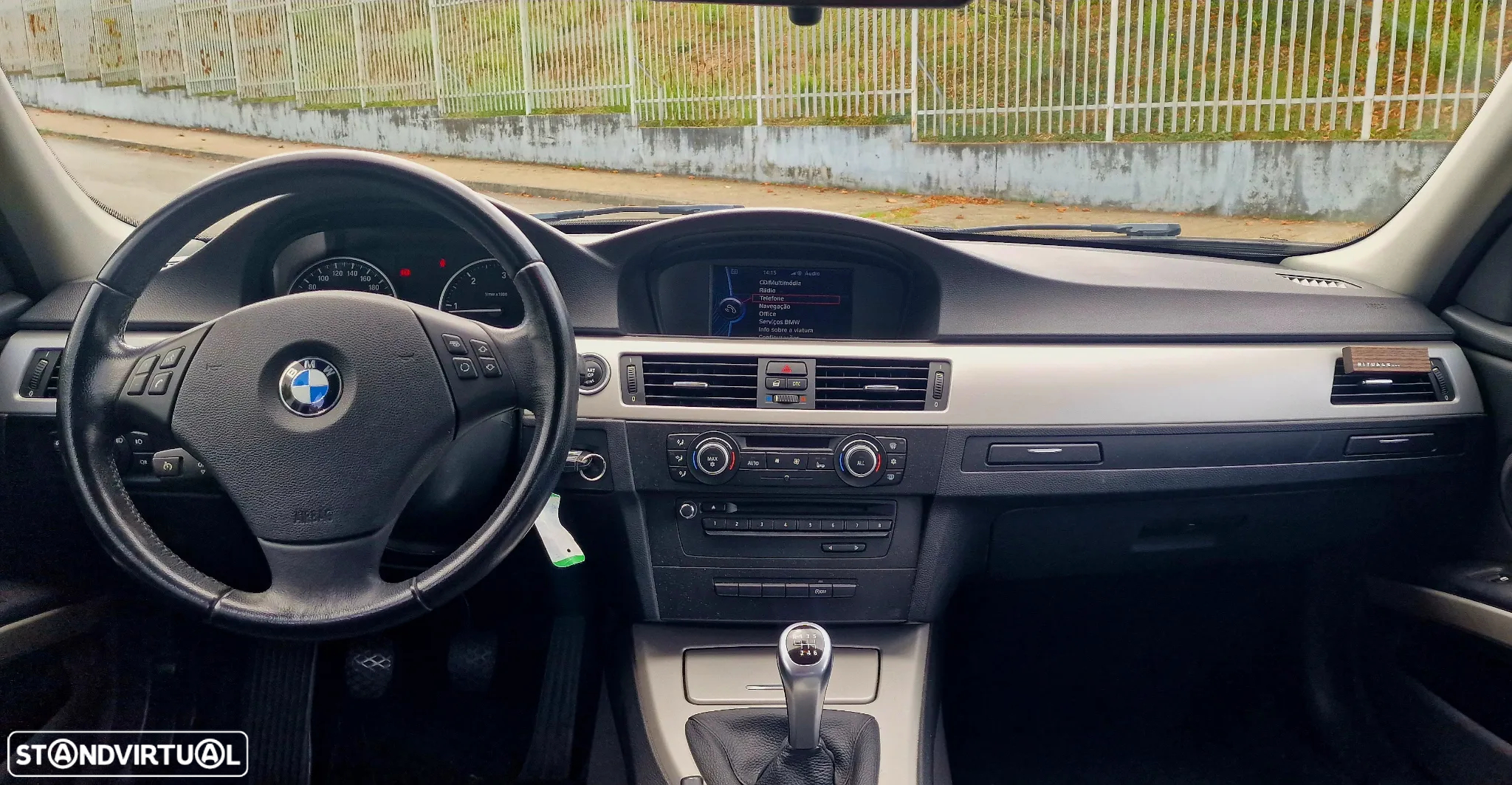 BMW 318 d DPF Touring - 16