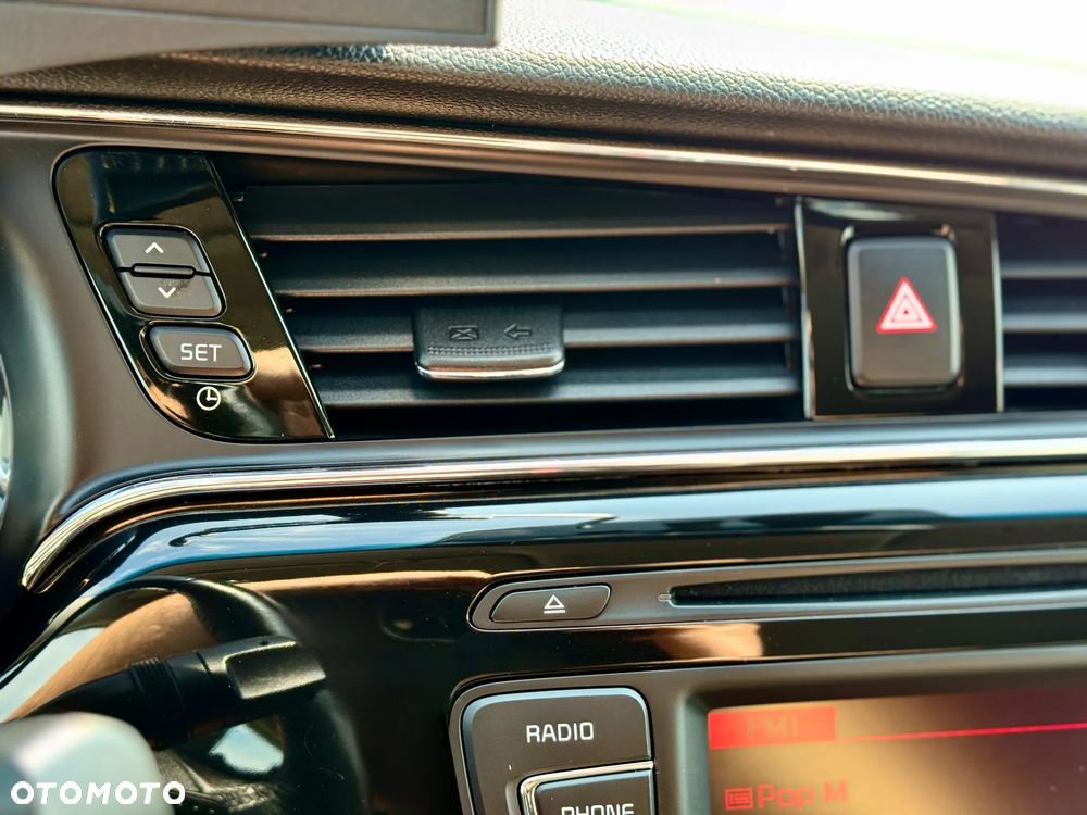 Kia Ceed 1.6 GDI DCT Platinum Edition - 26