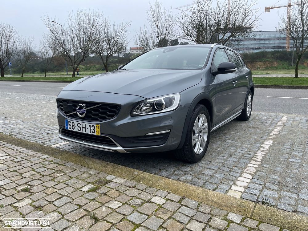 Volvo V60 Cross Country 2.0 D3 Momentum Geartronic - 9