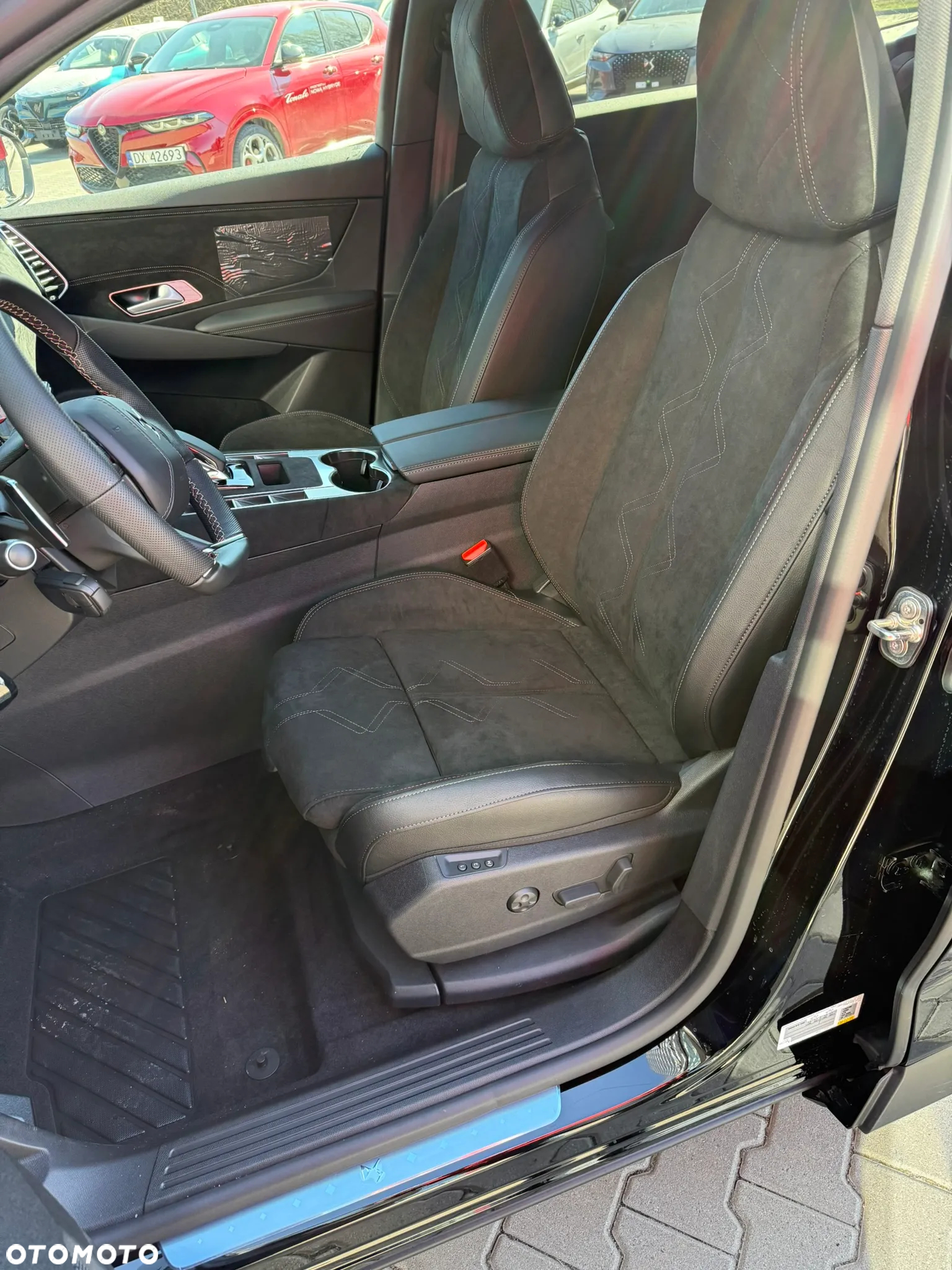 DS Automobiles DS 7 Crossback 1.6 E-Tense 4x4 Edition France - 12