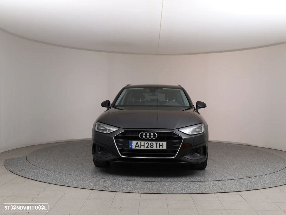 Audi A4 Avant 30 TDI S tronic - 4