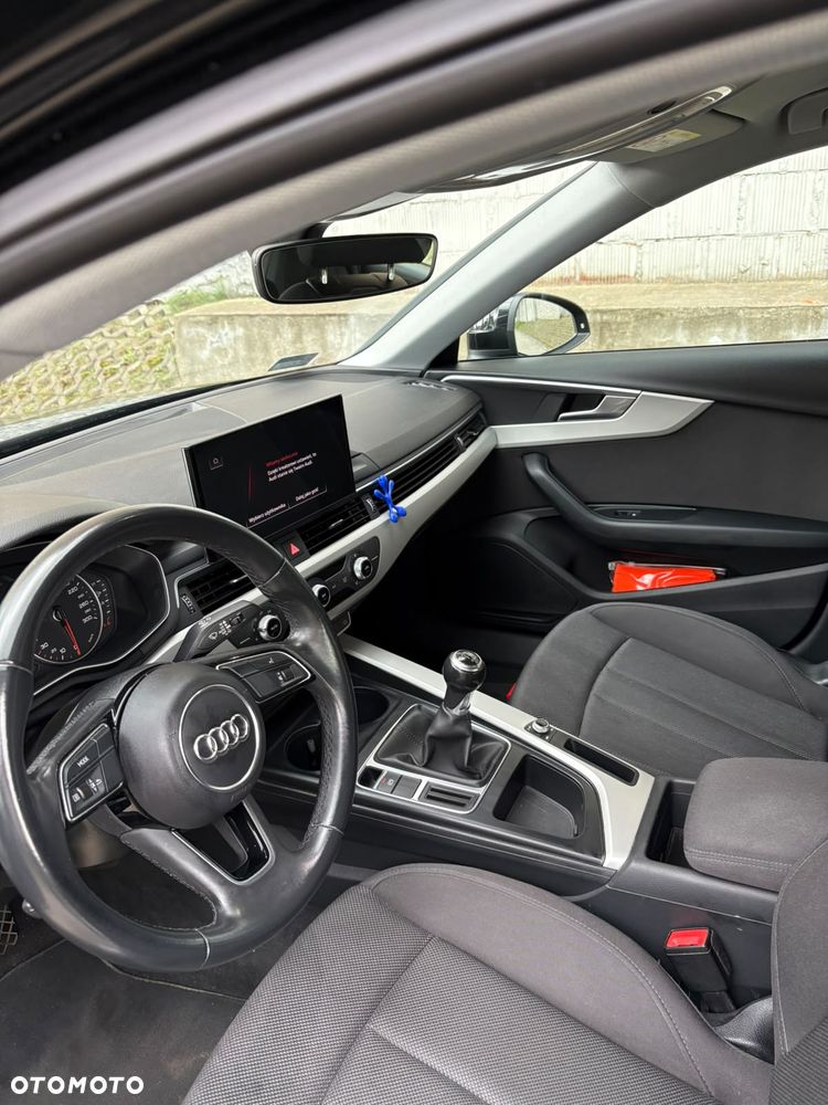 Audi A4 Limousine 35 TFSI - 11