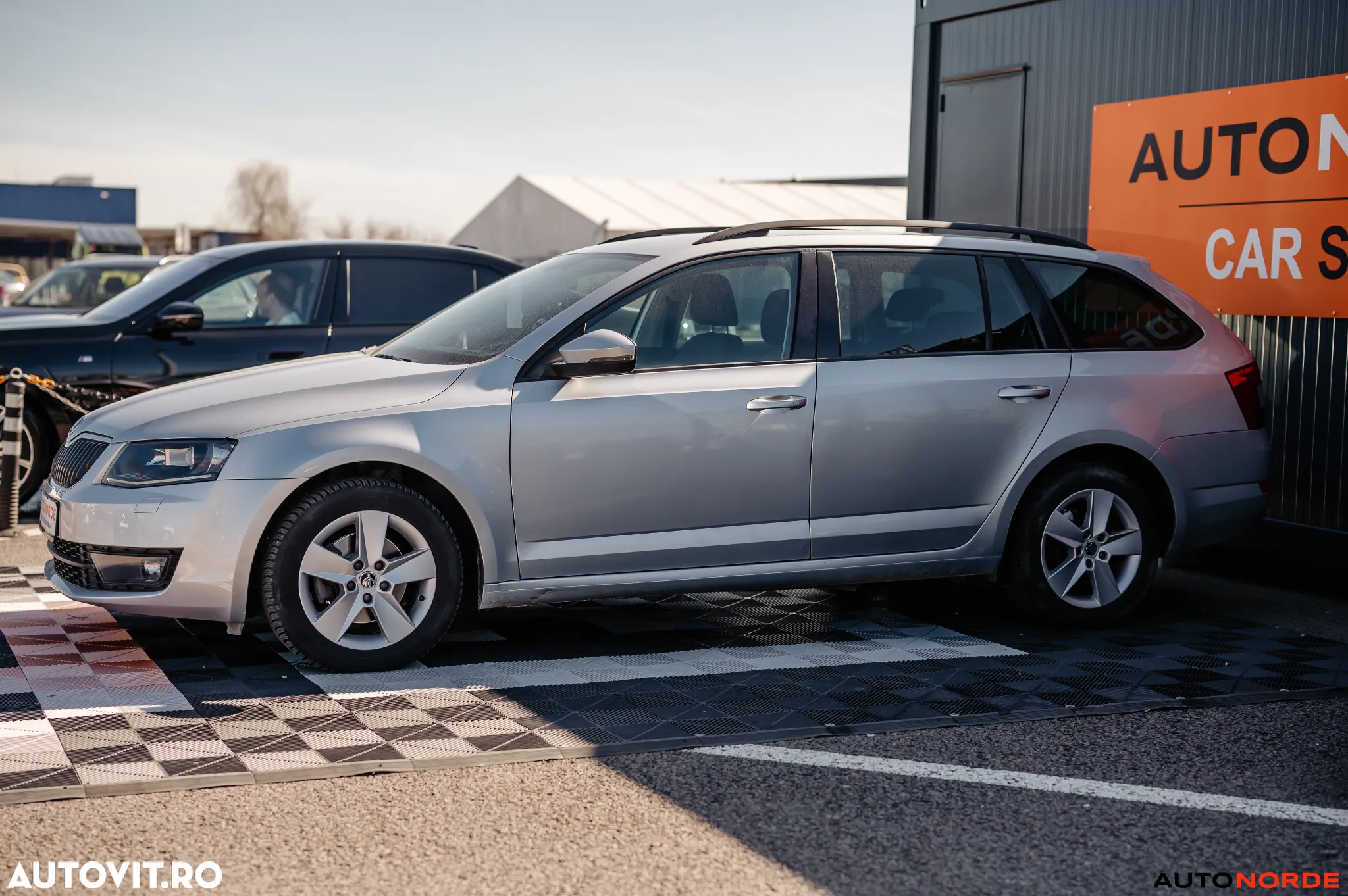 Skoda Octavia 2.0 TDI AMBITION DSG - 5