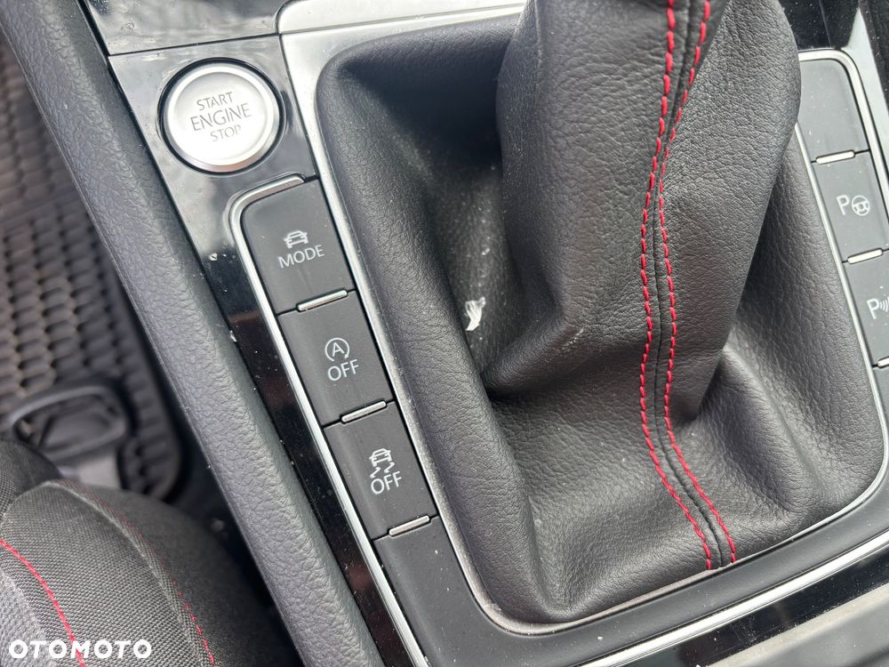 Volkswagen Golf GTI 2.0 TSI OPF Performance - 19