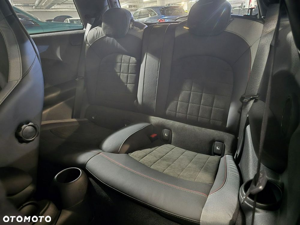 MINI John Cooper Works - 16
