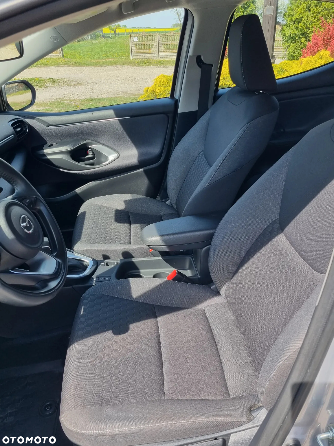 Mazda 2 Hybrid 1.5 VVT-i 116 CVT CENTRE-LINE - 12