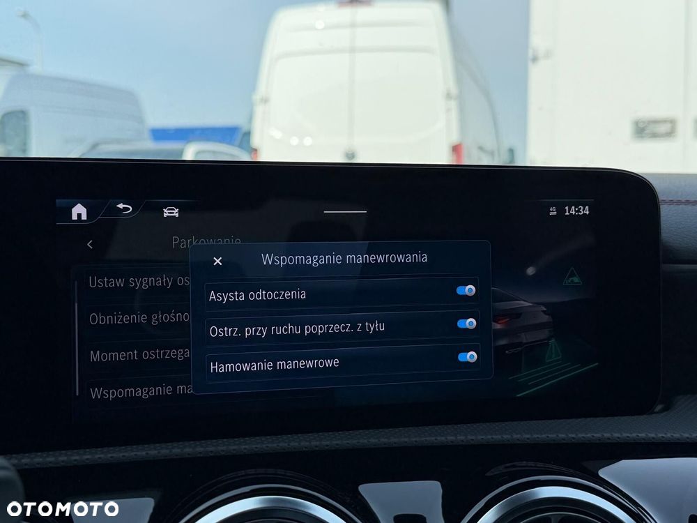 Mercedes-Benz CLA - 35