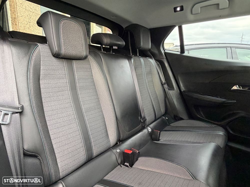 Peugeot e-2008 50 kWh Allure Pack - 9