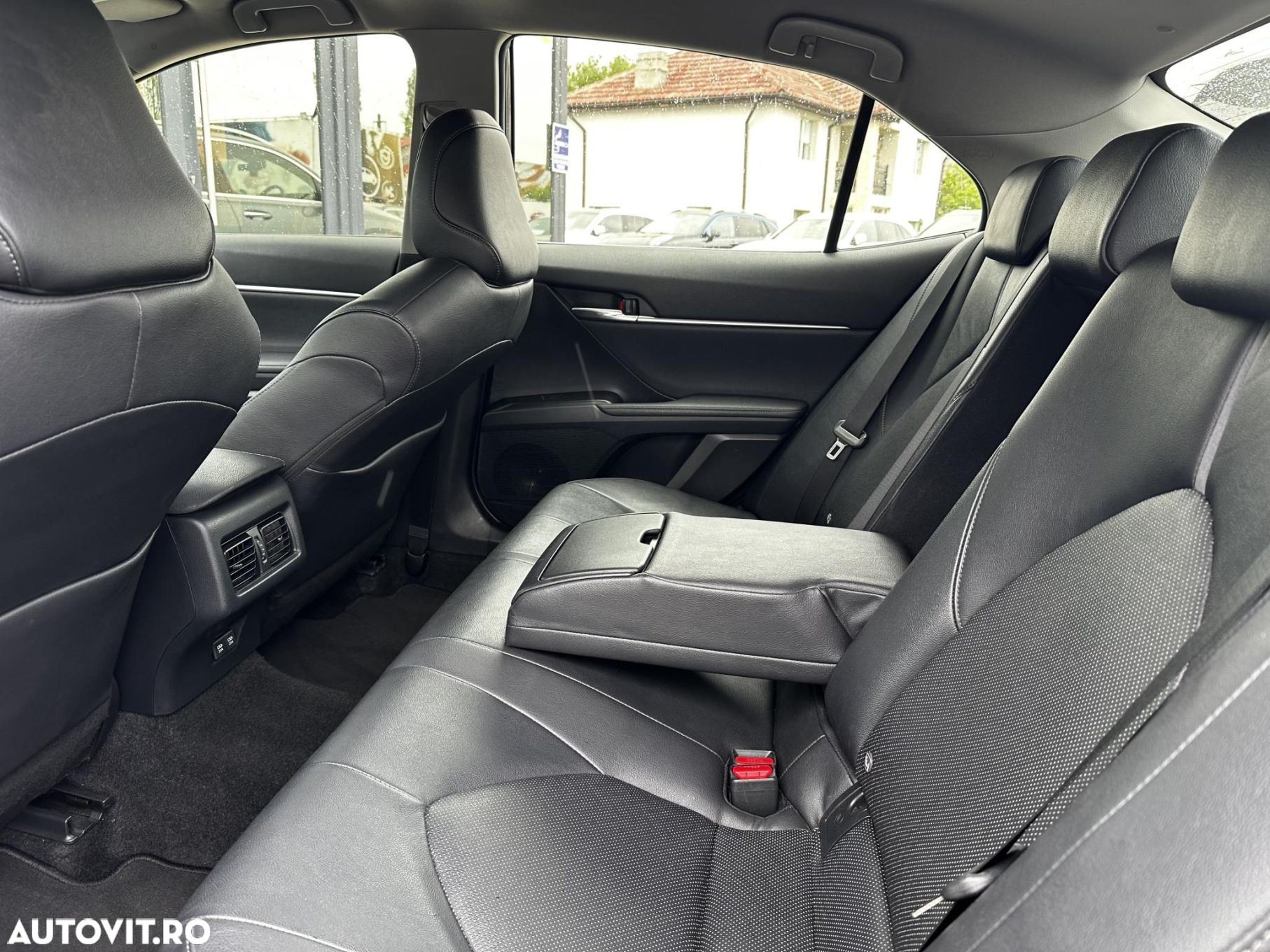 Toyota Camry - 20