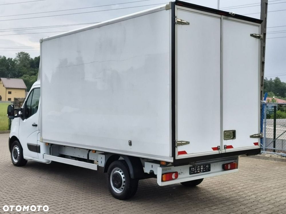 Nissan NV 400 - 5