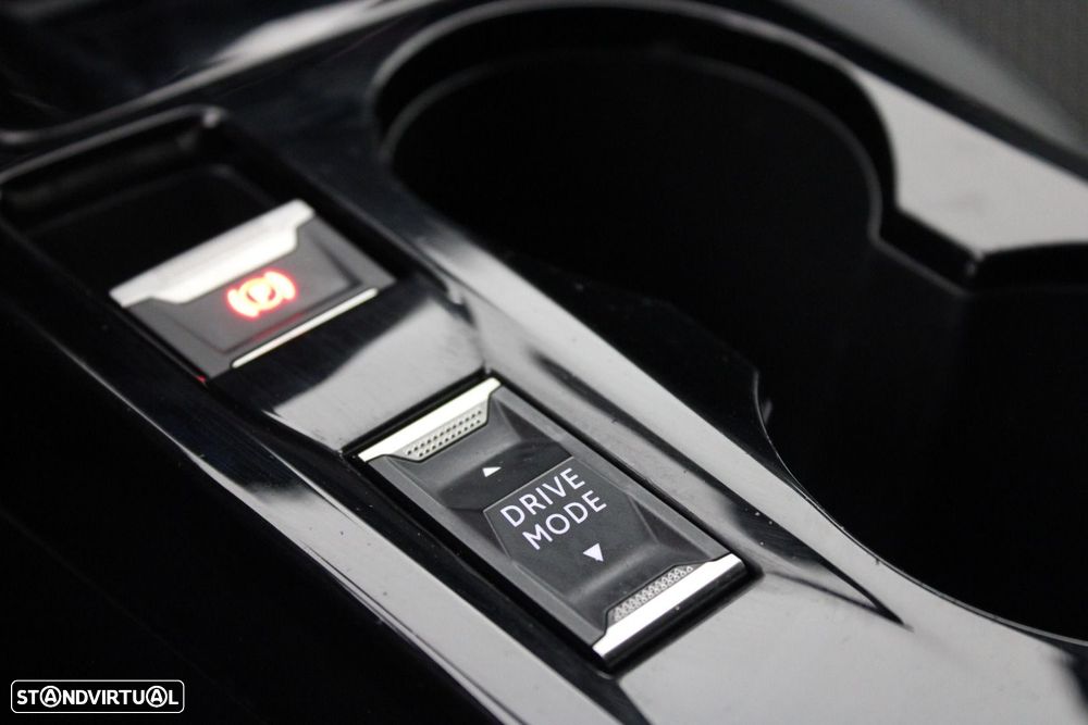 Peugeot e-2008 50 kWh GT - 28