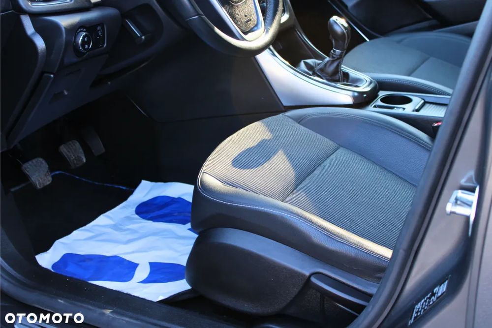 Opel Astra 1.7 CDTI DPF Cosmo - 15