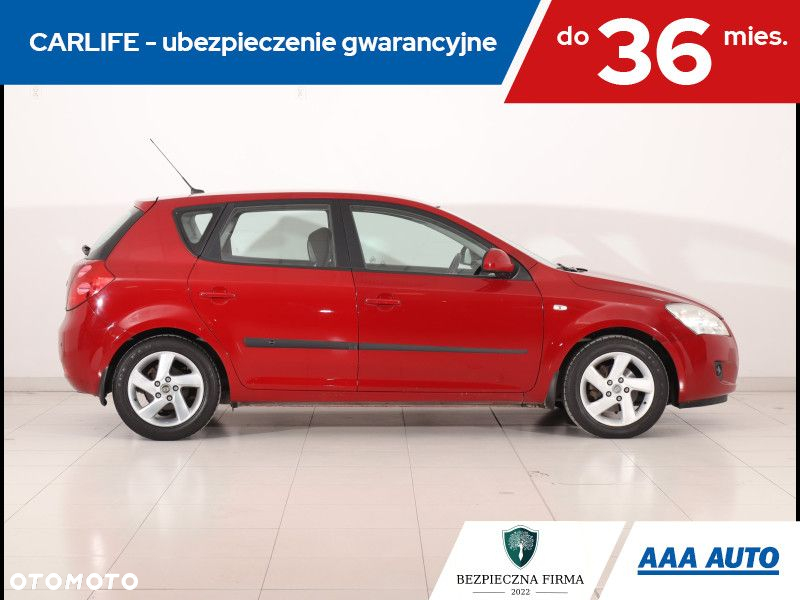 Kia Ceed - 7
