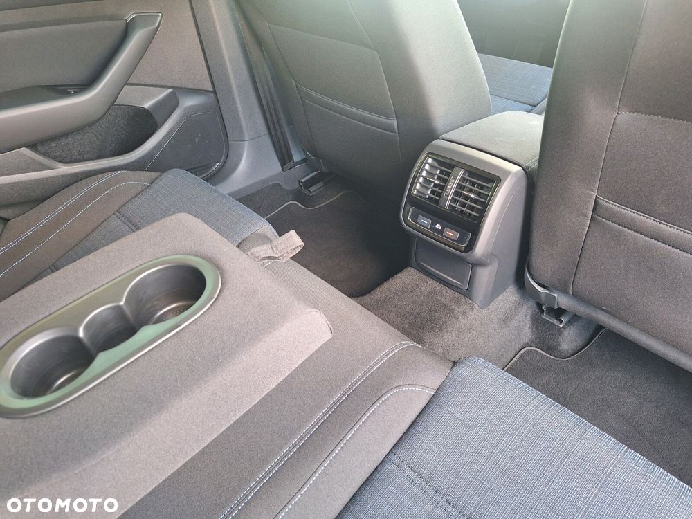 Volkswagen Passat Variant - 23