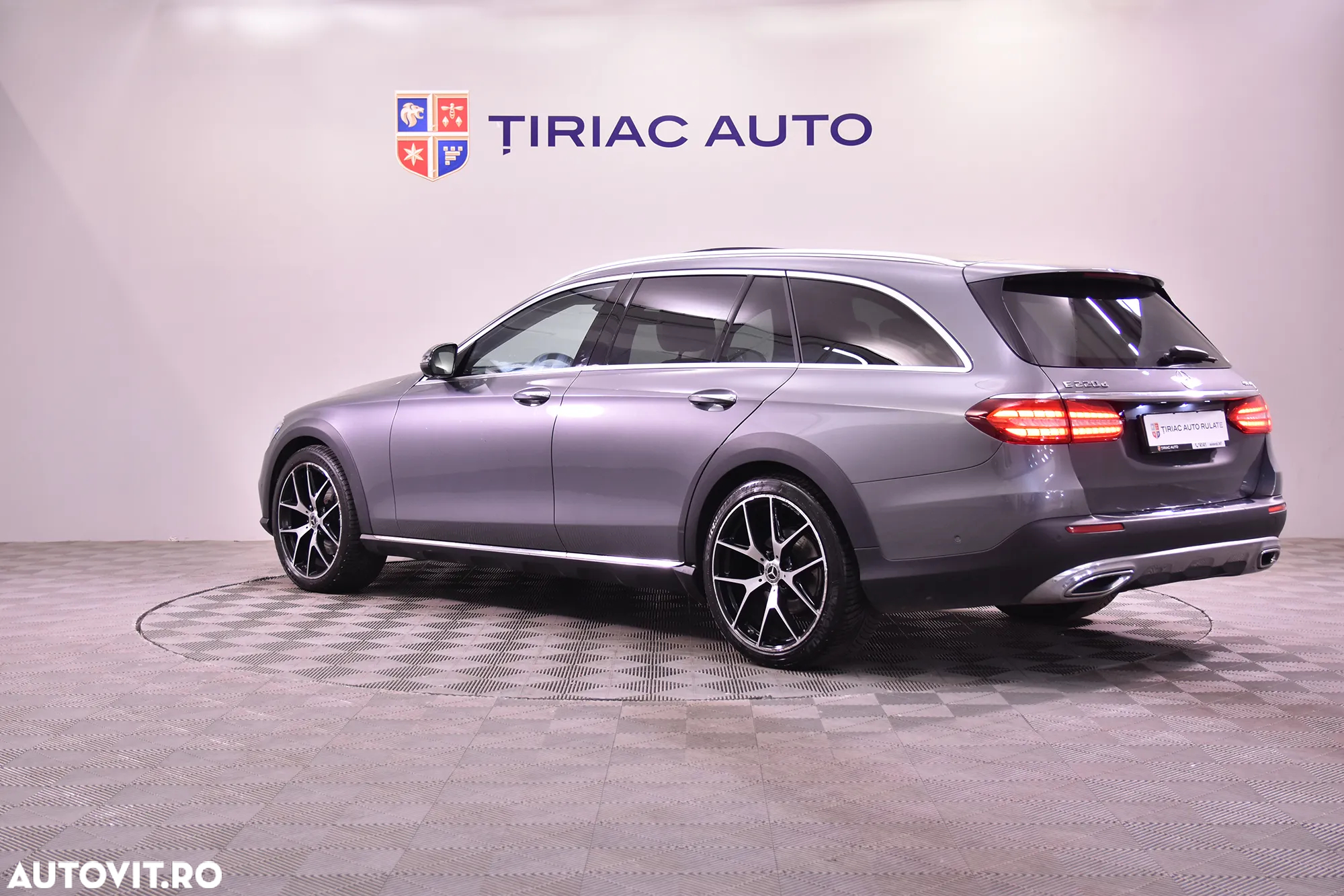 Mercedes-Benz E 220 d All-Terrain 4MATIC Aut. - 3