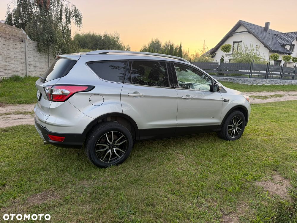 Ford Kuga 2.0 TDCi 4WD Titanium - 12