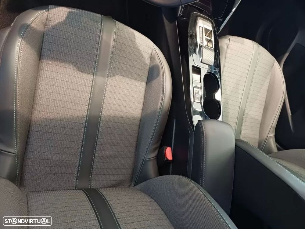 Peugeot e-208 50 kWh Allure Pack - 18