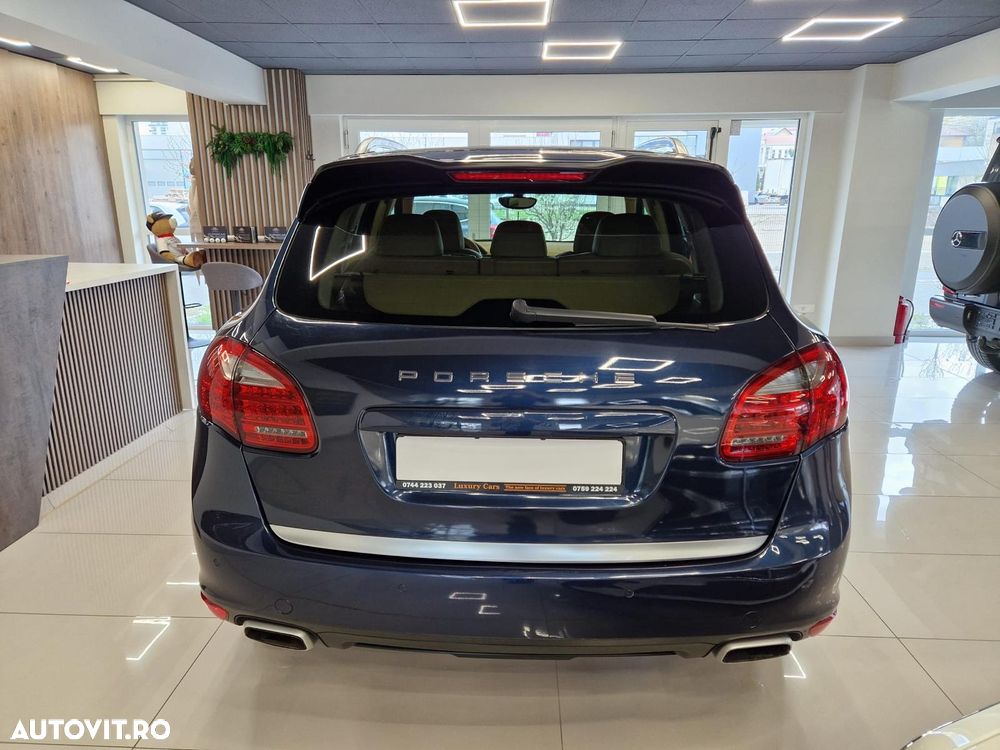Porsche Cayenne Tiptronic S - 6